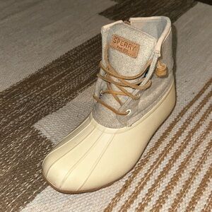 Sperry boots